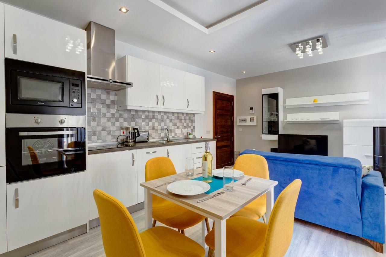 Modern Apartment Just Off The Promenade Sliema Exterior foto